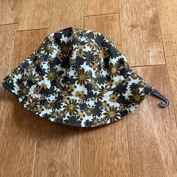Steve Madden | Accessories | Steve Madden Bucket Hat | Poshmark display picture 1
